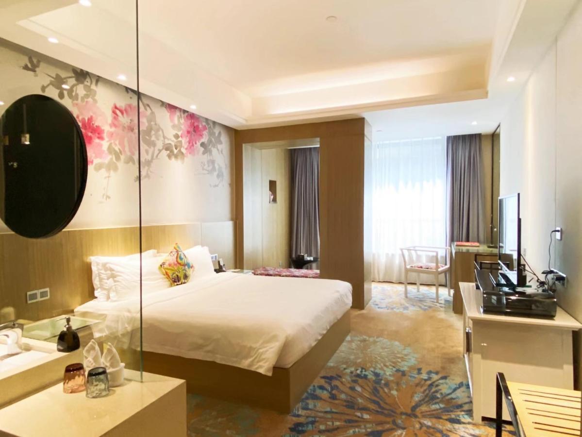 Paco Hotel Tаojin Metro Guangzhou - Free Shuttle Bus For Centen Fair エクステリア 写真