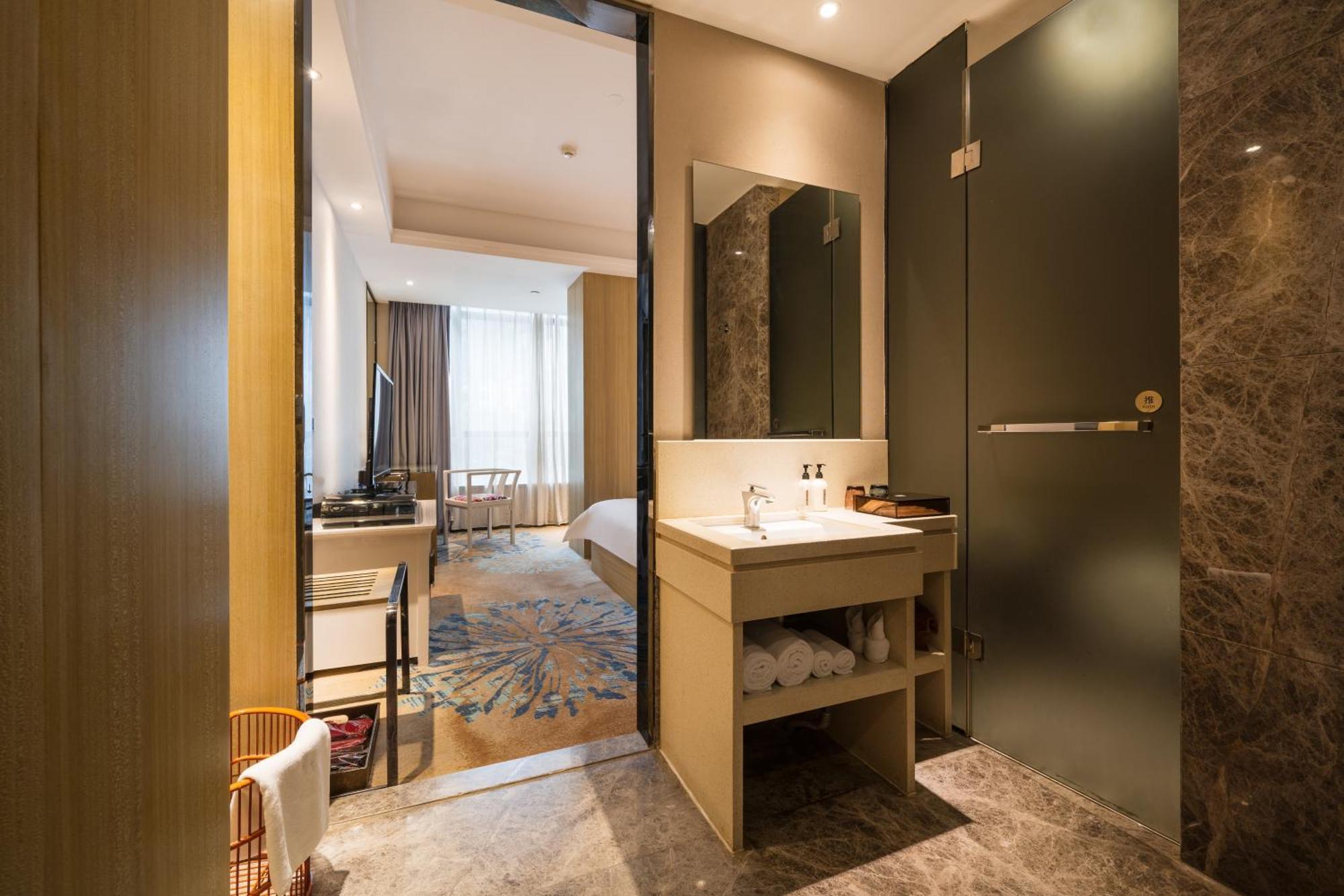 Paco Hotel Tаojin Metro Guangzhou - Free Shuttle Bus For Centen Fair エクステリア 写真