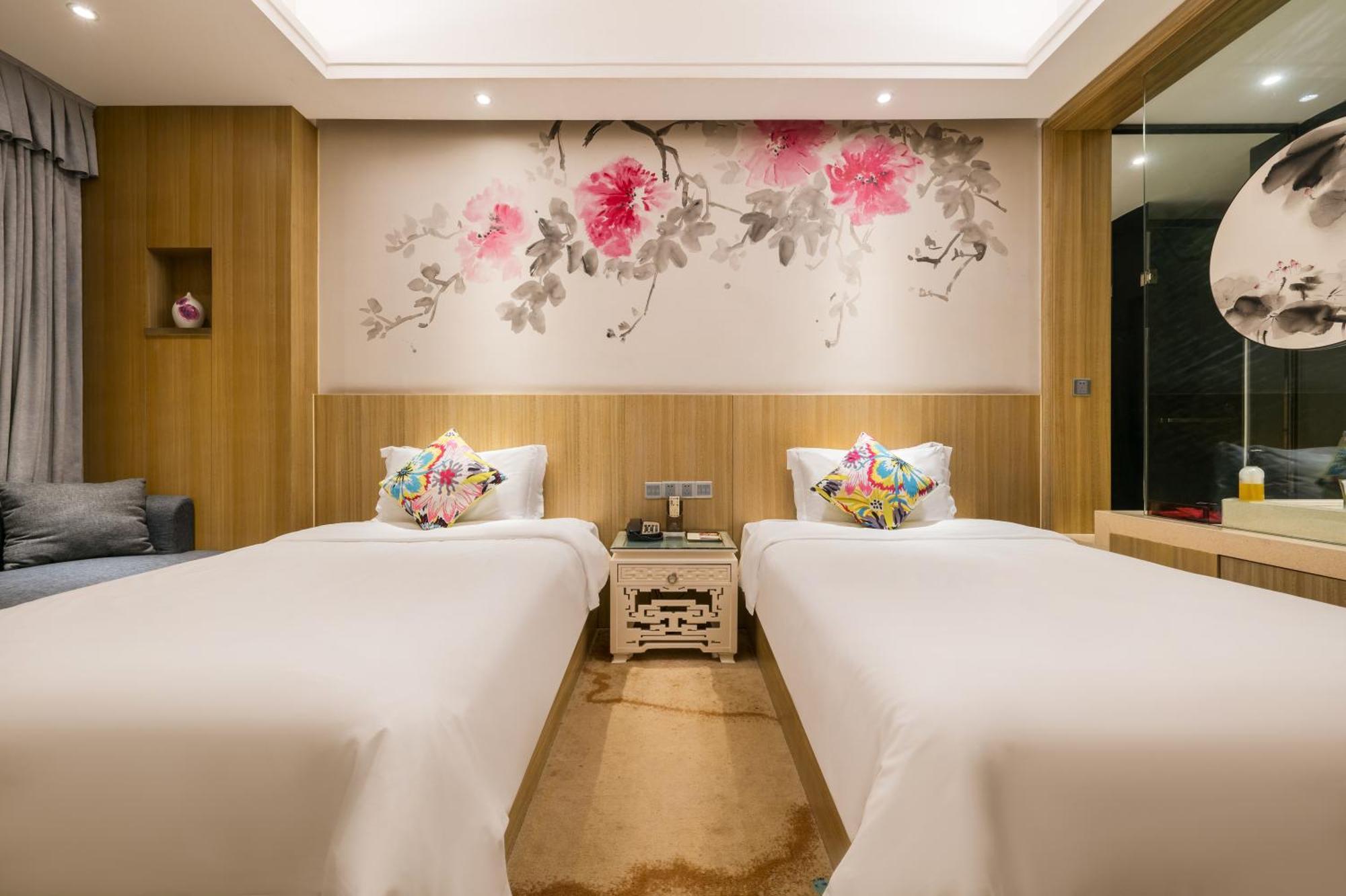 Paco Hotel Tаojin Metro Guangzhou - Free Shuttle Bus For Centen Fair エクステリア 写真