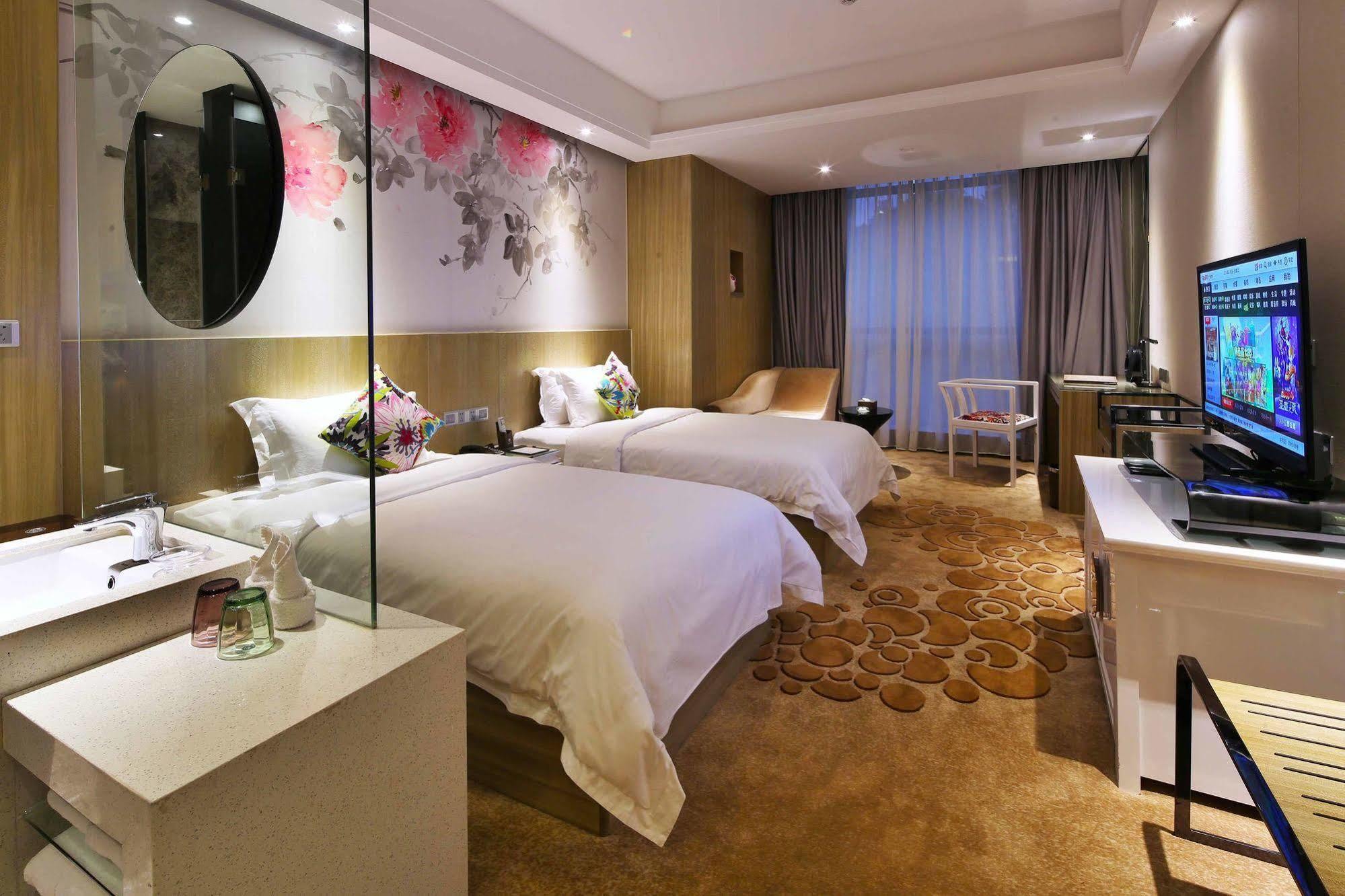 Paco Hotel Tаojin Metro Guangzhou - Free Shuttle Bus For Centen Fair エクステリア 写真