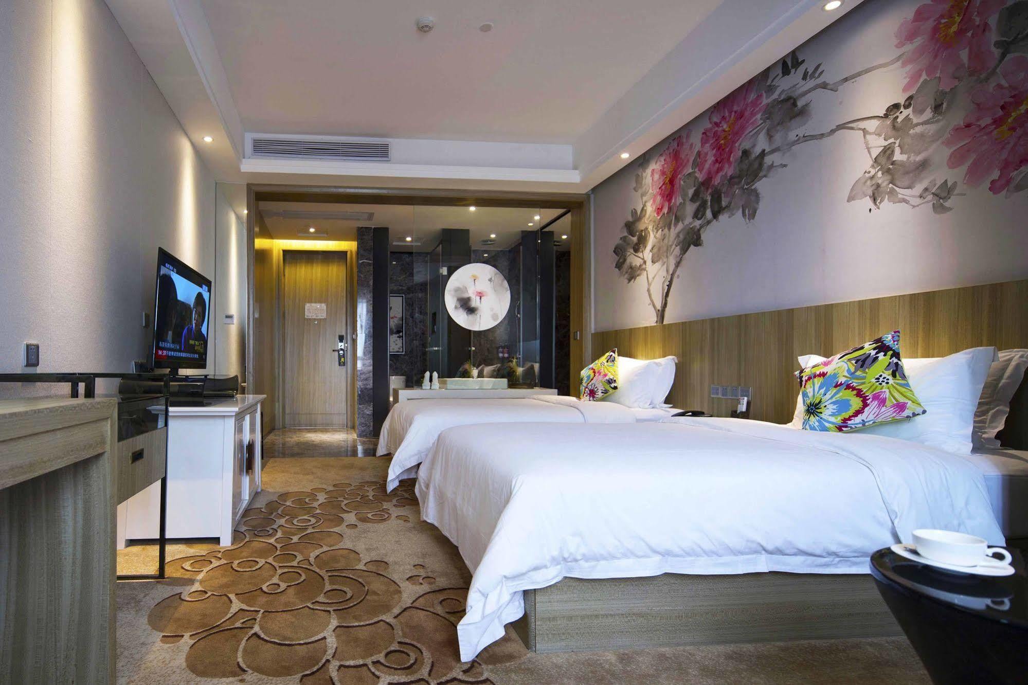 Paco Hotel Tаojin Metro Guangzhou - Free Shuttle Bus For Centen Fair エクステリア 写真